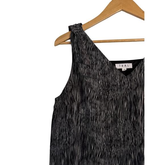 THML Women's Embroidered V-Neck Shift Mini Dress Pullover Size M Black Orange - Picture 3 of 9